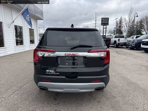 Used 2023 GMC Acadia SLE FWD image 6