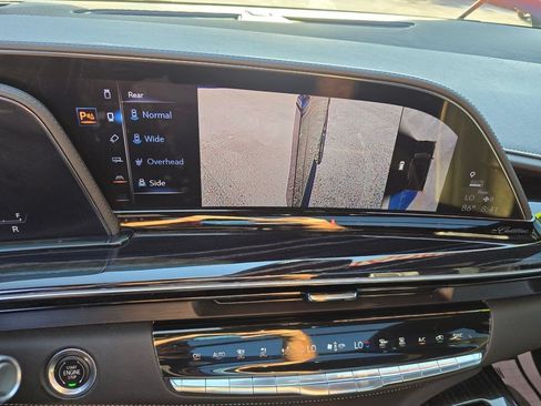 Used 2021 Cadillac Escalade ESV Sport w/ Driver Assist Tech Package AWD/4WD image 27