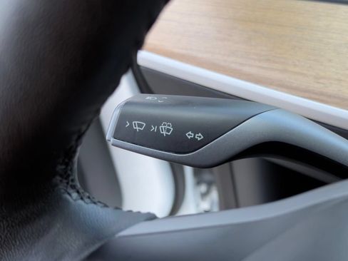 Used 2023 Tesla Model 3 Standard Range RWD image 12