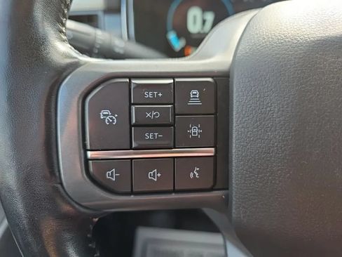 Used 2022 Ford F150 Lariat w/ Equipment Group 502A High AWD/4WD image 25