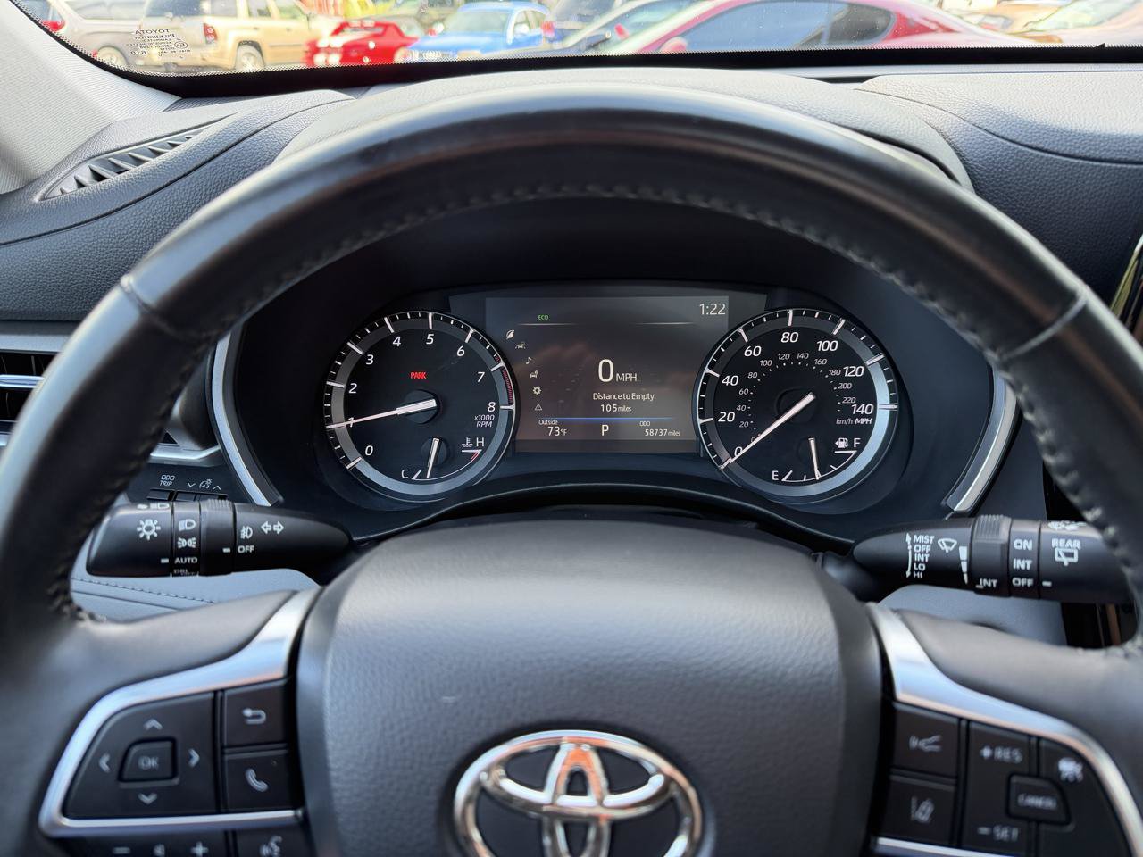 Used 2021 Toyota Highlander XLE AWD/4WD image 23