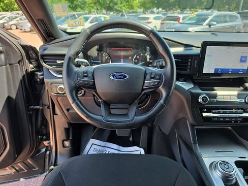 Used 2020 Ford Explorer XLT AWD/4WD image 13