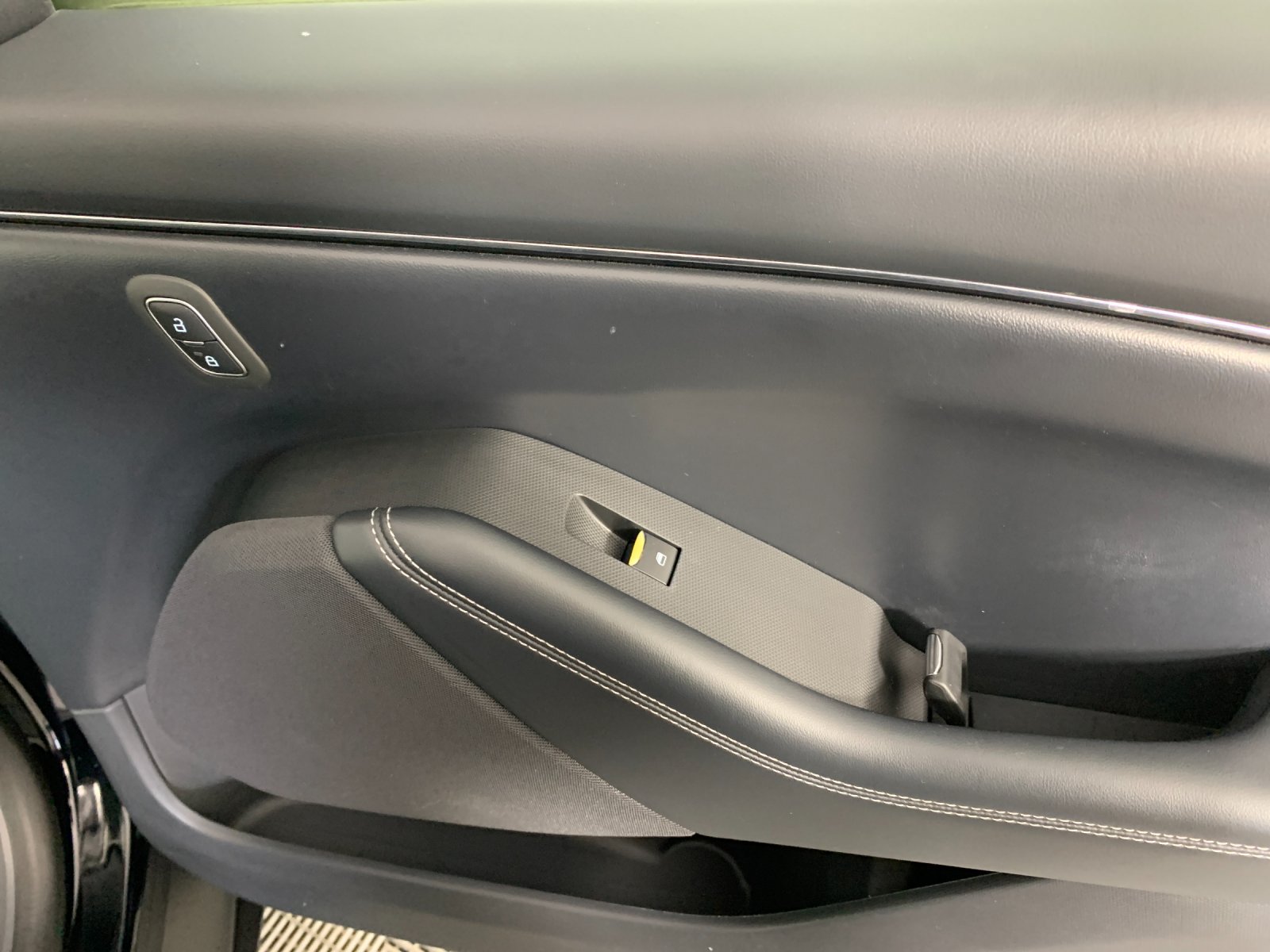 Used 2021 Ford Mustang Mach-E Select RWD image 40