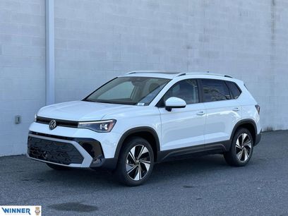 New 2025 Volkswagen Taos SE