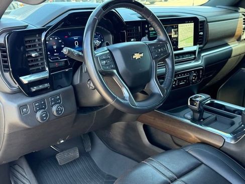 Used 2024 Chevrolet Silverado 1500 High Country w/ Technology Package AWD/4WD image 12