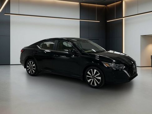 Used 2024 Nissan Sentra SV w/ SV Premium Package FWD image 8