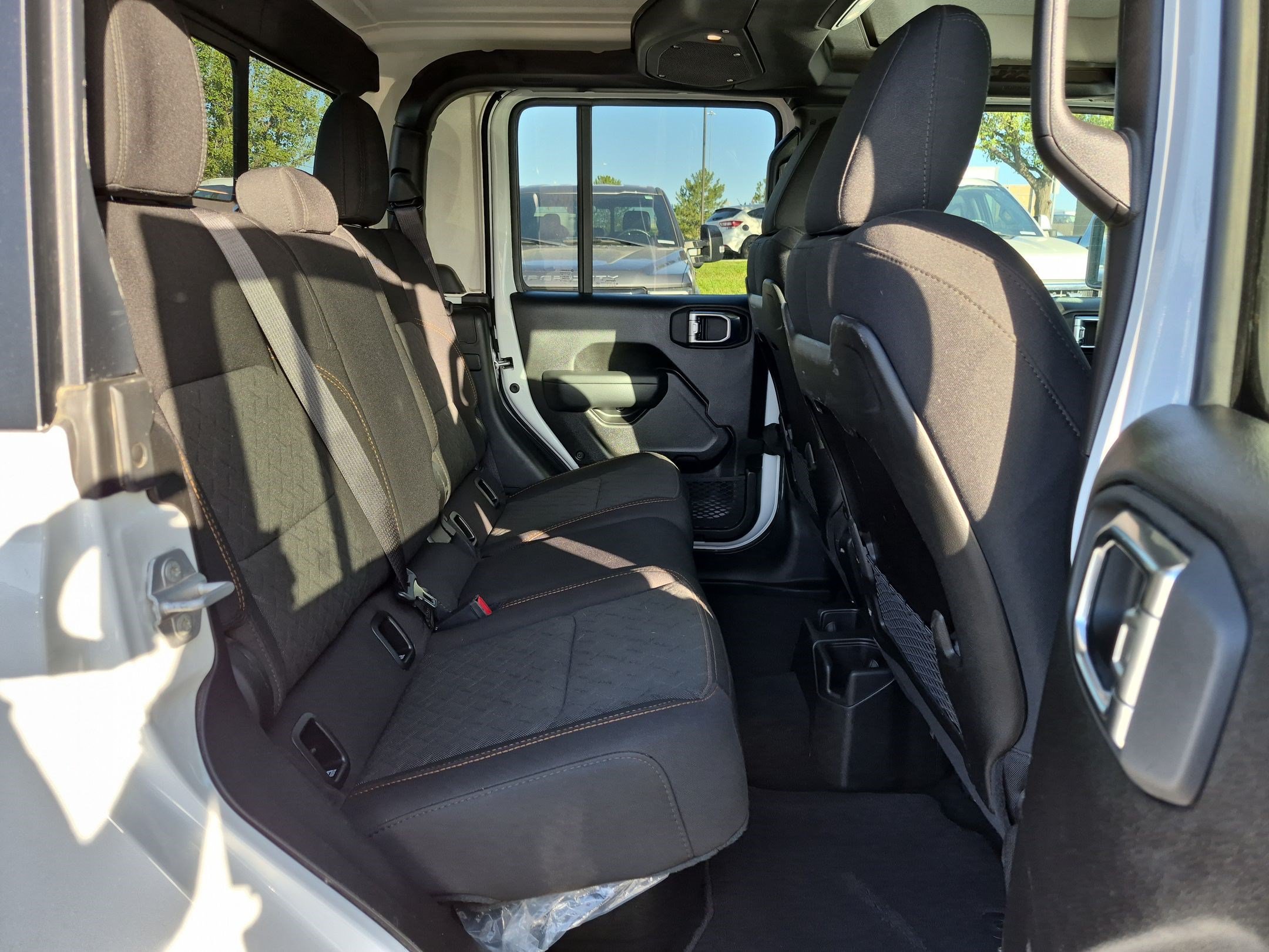 Used 2026 Jeep Gladiator Mojave AWD/4WD image 32