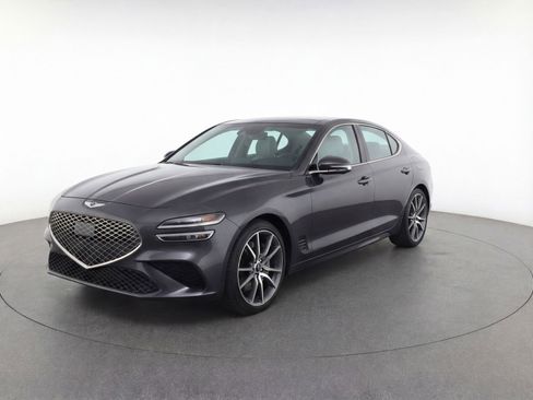 Used 2025 Genesis G70 2.5T image 3