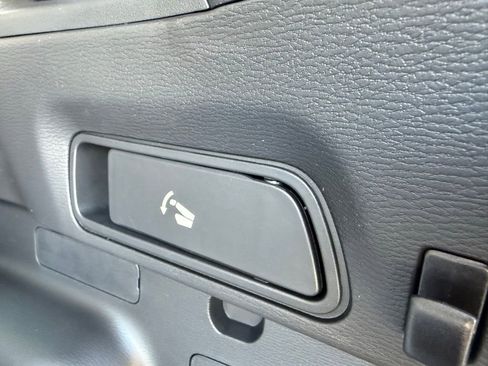 New 2026 Mitsubishi Outlander SE image 28