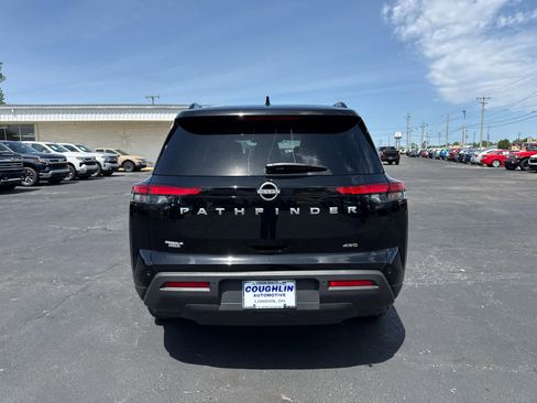 Used 2025 Nissan Pathfinder SV AWD/4WD image 4