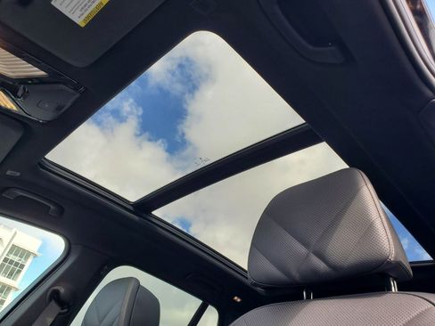 Used 2025 BMW X5 sDrive40i w/ M Sport Package image 21