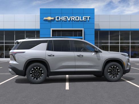 New 2026 Chevrolet Traverse Z71 w/ Enhanced Driving Package AWD/4WD image 5