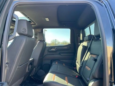 Used 2024 GMC Sierra 1500 AT4 w/ Technology Package image 11