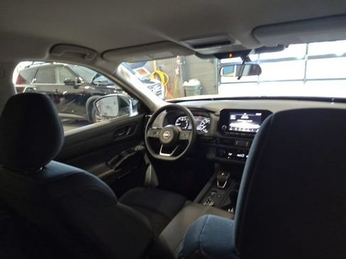 Certified 2025 Nissan Pathfinder S AWD/4WD image 25
