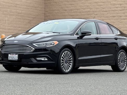 Used 2017 Ford Fusion SE w/ Fusion SE Technology Package AWD/4WD image 10