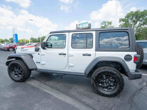 Used 2023 Jeep Wrangler Unlimited AWD/4WD image 4