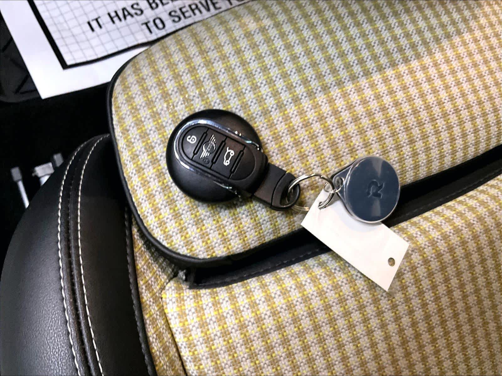 Used 2024 MINI Cooper SE FWD image 15