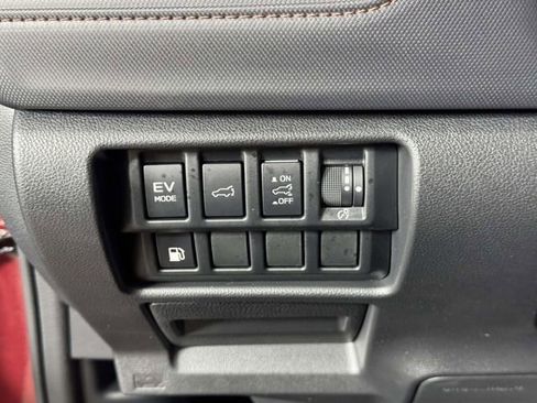 Certified 2025 Subaru Forester Touring AWD/4WD image 19