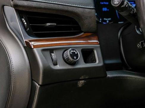 Used 2020 Cadillac Escalade Base image 24