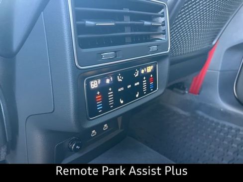 New 2026 Audi SQ8 Prestige image 33