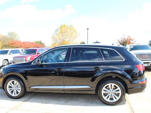Used 2017 Audi Q7 3.0T Premium Plus image 3