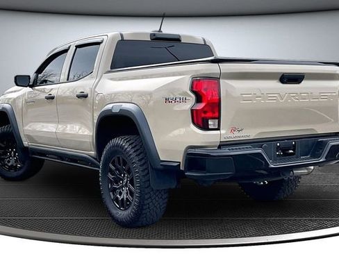 Used 2023 Chevrolet Colorado Trail Boss image 4