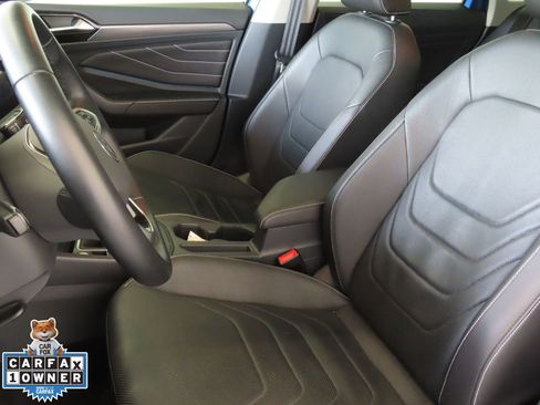 Certified 2023 Volkswagen Jetta SEL image 12