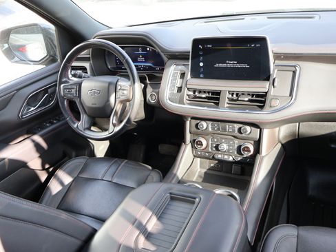 Used 2022 Chevrolet Suburban RST w/ Sport Performance Package image 16