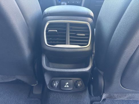 Used 2019 Hyundai Santa Fe FWD image 19