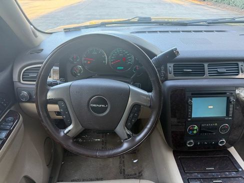 Used 2010 GMC Yukon XL Denali image 28