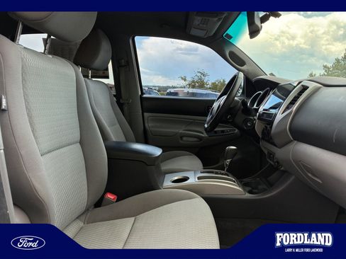 Used 2013 Toyota Tacoma 4x4 Double Cab w/ SR5 Pkg image 19