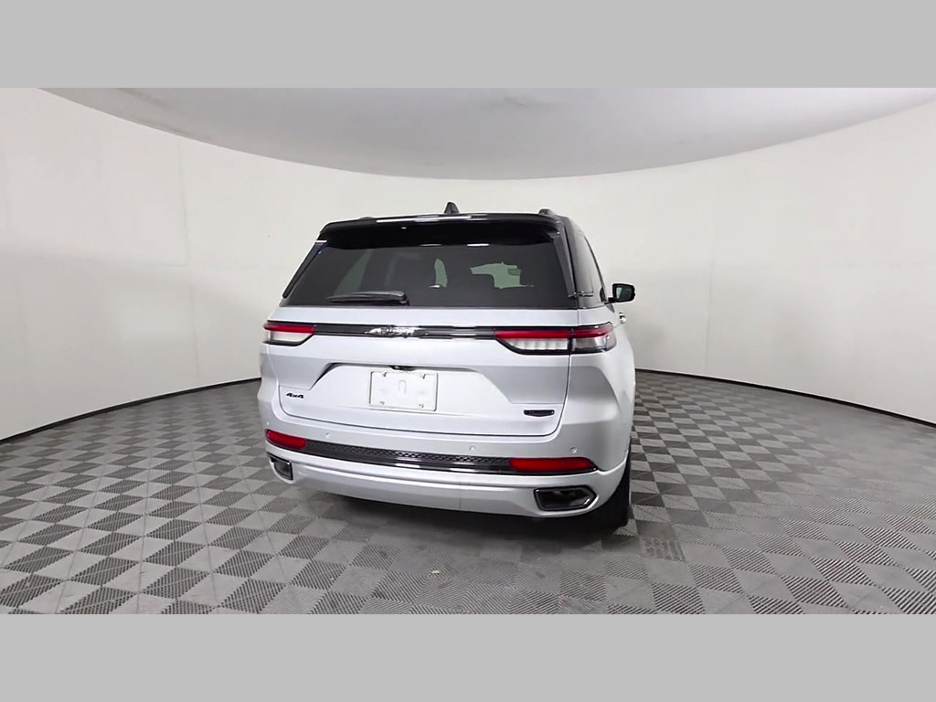 Used 2025 Jeep Grand Cherokee Summit w/ Obsidian Package AWD/4WD image 40