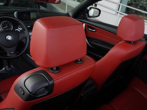 Used 2012 BMW 135i Convertible image 37