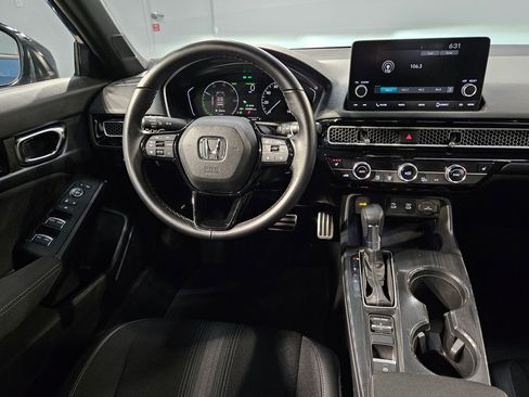 Used 2025 Honda Civic Sport image 9