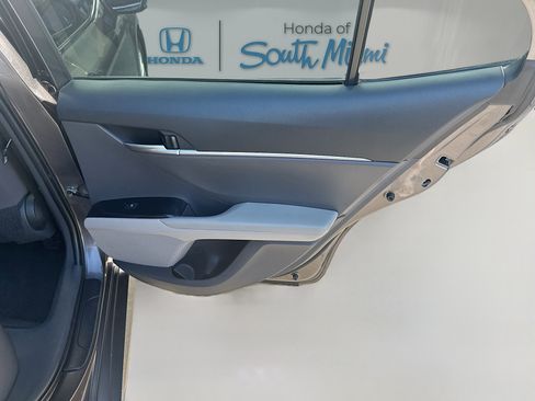 Used 2020 Toyota Camry LE FWD image 29