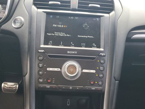 Used 2018 Ford Fusion Titanium image 22