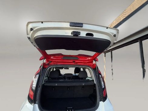 Used 2017 Kia Soul + w/ Designer's Package image 18