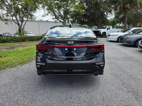 Used 2021 Kia Forte LXS FWD image 4