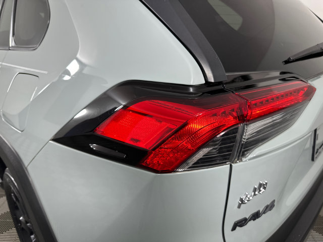 Used 2021 Toyota RAV4 TRD Off-Road AWD/4WD image 32