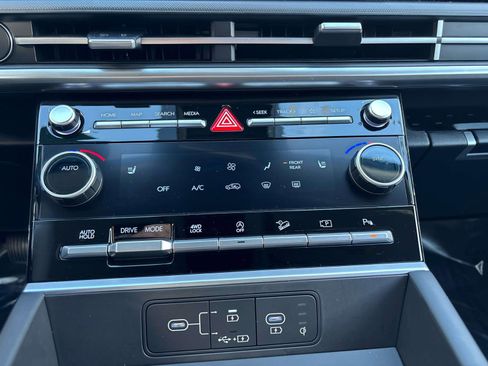 Certified 2025 Hyundai Santa Fe SEL image 23