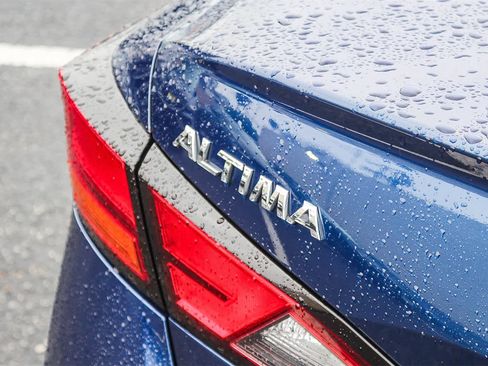 Used 2022 Nissan Altima 2.5 SR image 9