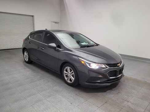 Used 2017 Chevrolet Cruze LT w/ Sun And Sound Package FWD image 13