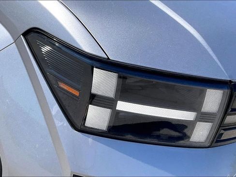Used 2024 Hyundai Santa Fe Limited AWD/4WD image 28