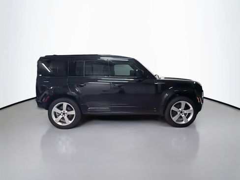 Used 2026 Land Rover Defender 110 X-Dynamic SE AWD/4WD image 8