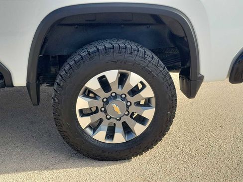 Used 2022 Chevrolet Silverado 2500 Custom w/ Gooseneck/5TH Wheel Package image 8