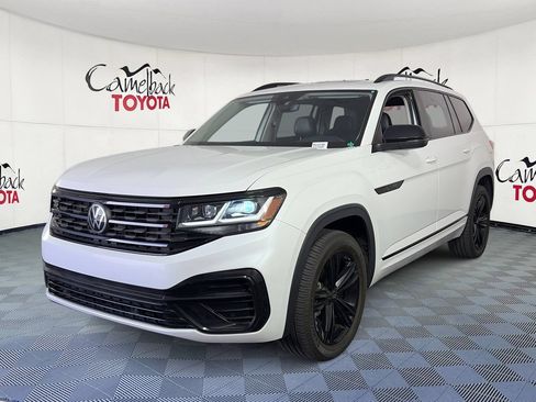 Used 2023 Volkswagen Atlas SEL R-Line AWD/4WD image 2