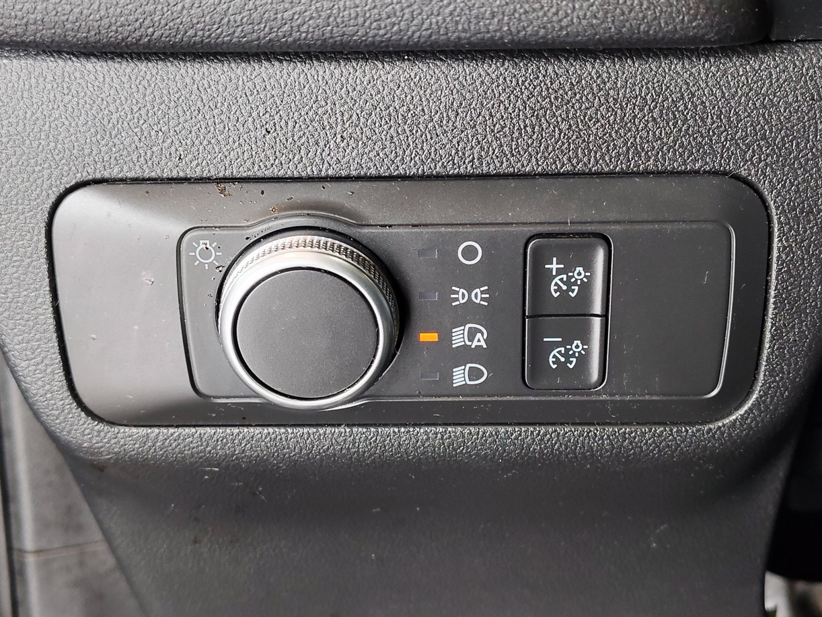 Used 2022 Ford Escape SE w/ SE Sport Appearance Package FWD image 24