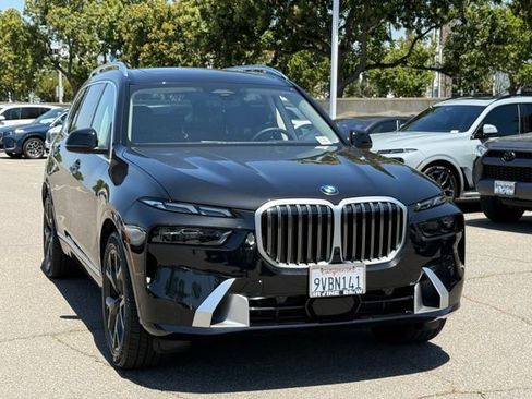 Used 2026 BMW X7 xDrive40i w/ Premium Package AWD/4WD image 5