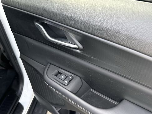 Used 2024 Jeep Grand Cherokee L Laredo w/ Luxury Tech Group I image 38