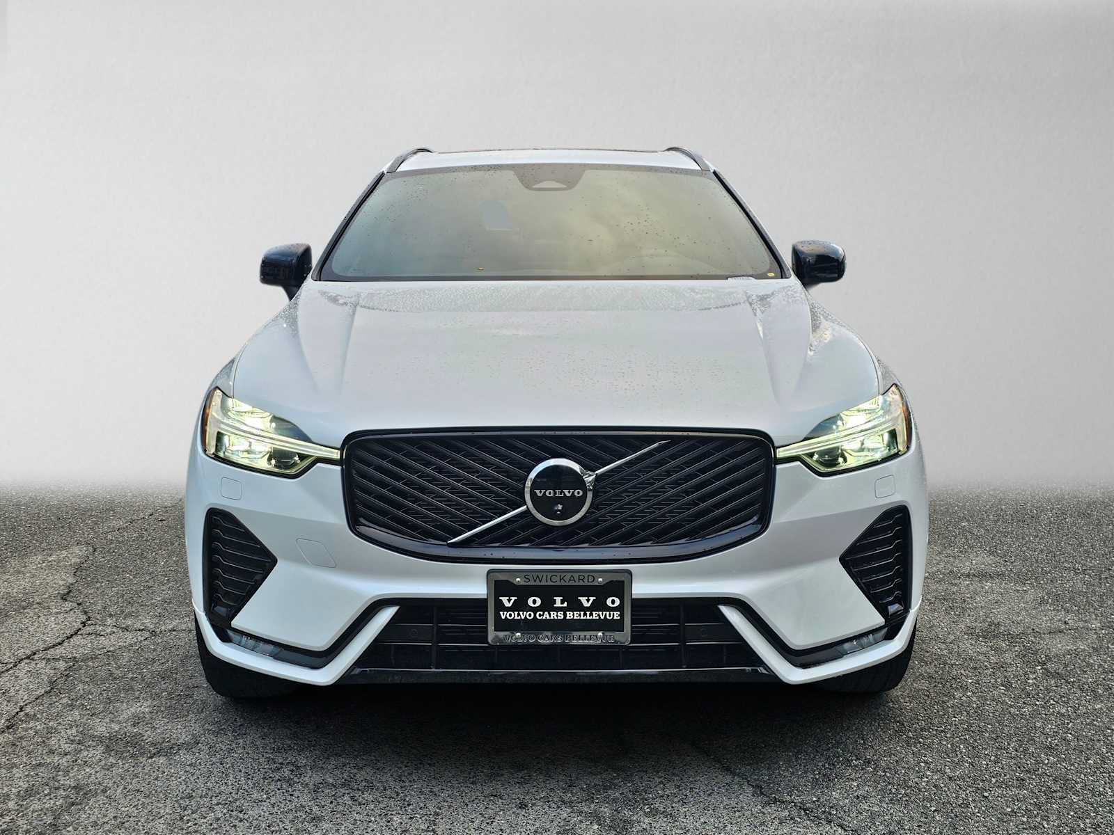 Used 2026 Volvo XC60 B5 Plus w/ Climate Package AWD/4WD image 8